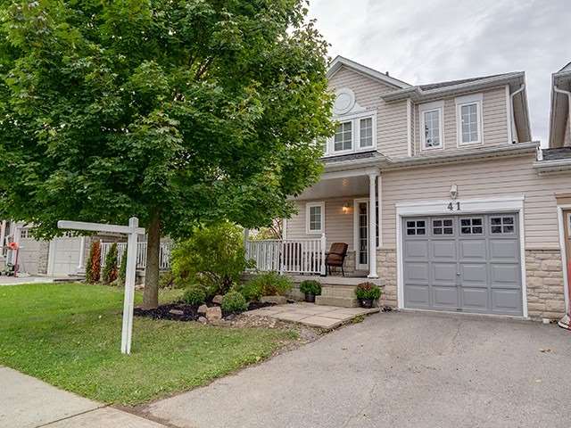 41 Corianne Ave, Whitby