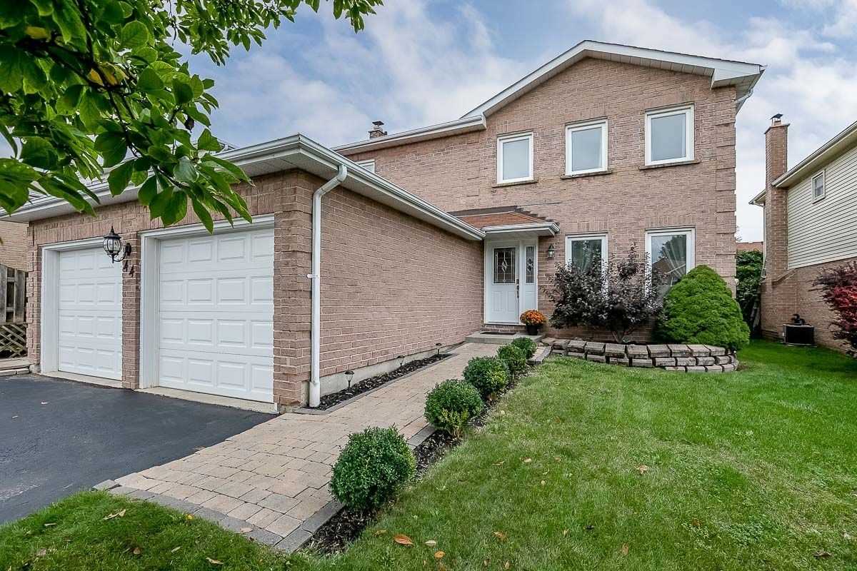 44 Lumsden Cres, Whitby